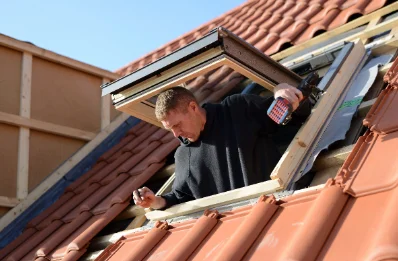 Pose de fenêtres de toit Velux à la Harmoye